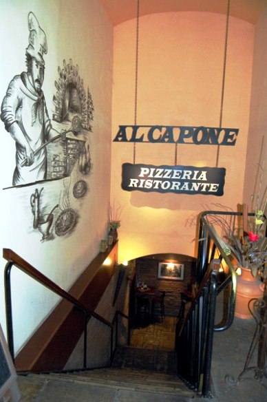 Al Capone - pizzeria - ristorante - Na Poříčí 1933/36, 110 00 Praha 1